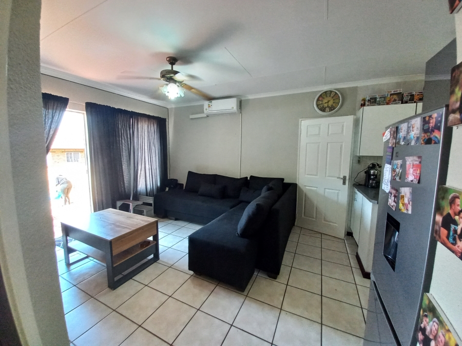 To Let 2 Bedroom Property for Rent in Safari Gardens North West